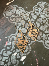 Load image into Gallery viewer, Brass snake earrings
