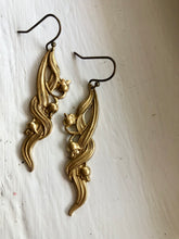 Load image into Gallery viewer, Gold lily of the valley earrings
