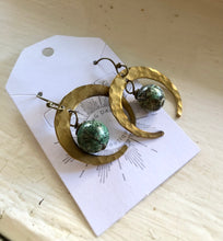 Load image into Gallery viewer, Brass hammered Jasper stone earrings
