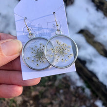 Load image into Gallery viewer, Queen Anne's Lace earrings
