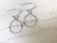 Load image into Gallery viewer, Small silver hammered hoops with freshwater pearls
