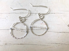 Load image into Gallery viewer, Small silver hammered hoops with freshwater pearls
