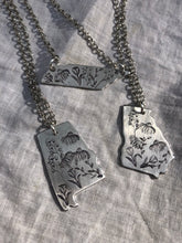 Load image into Gallery viewer, State of Georgia wildflower necklace on chain
