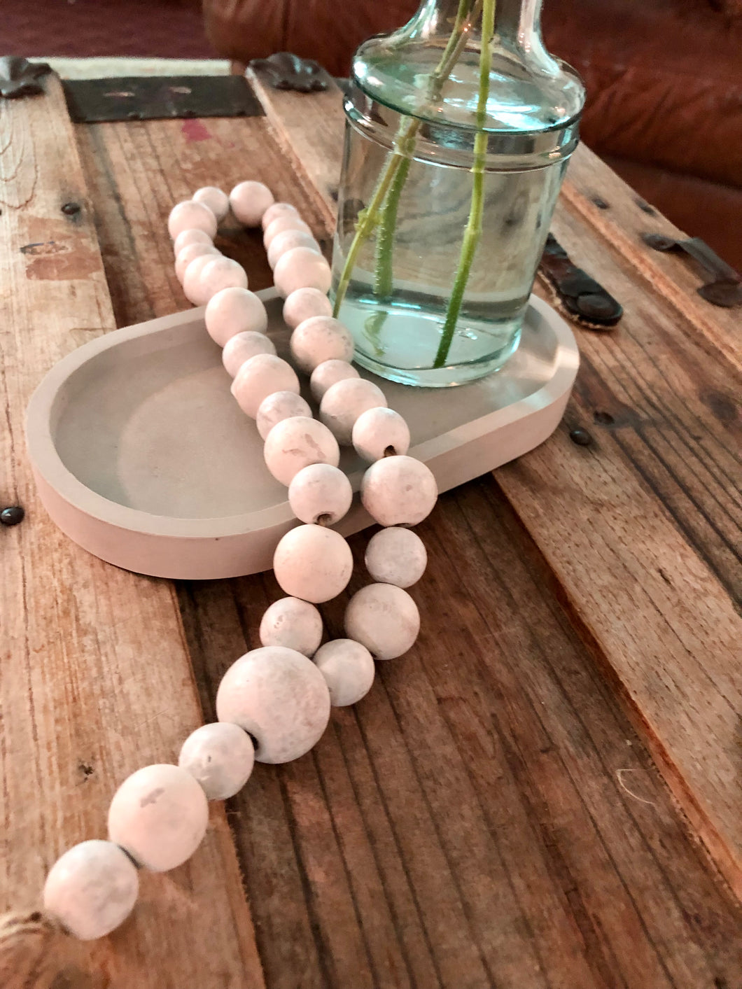 Concrete accessory tray